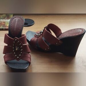 Gianni Bini leather wedges with silver hardware